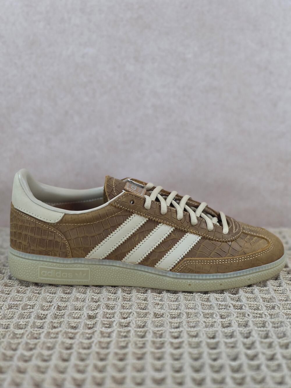 Adidas Handball Spezial Men’s 8 / Women’s 9 Brown Cream Croc – Brand New in Box